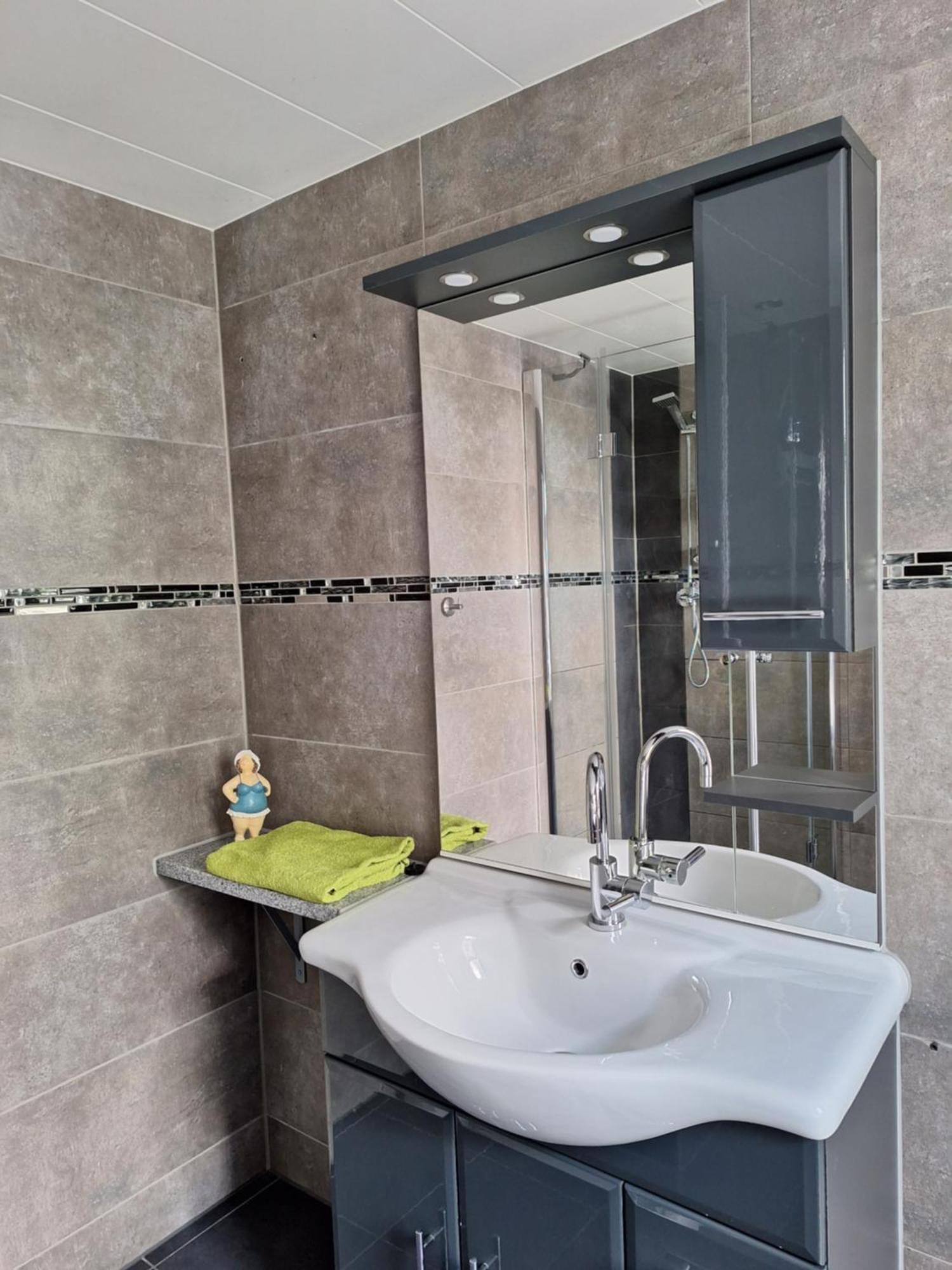Gaststaette Und Pension Zur Schiene แมร์เซอบวร์ก ภายนอก รูปภาพ