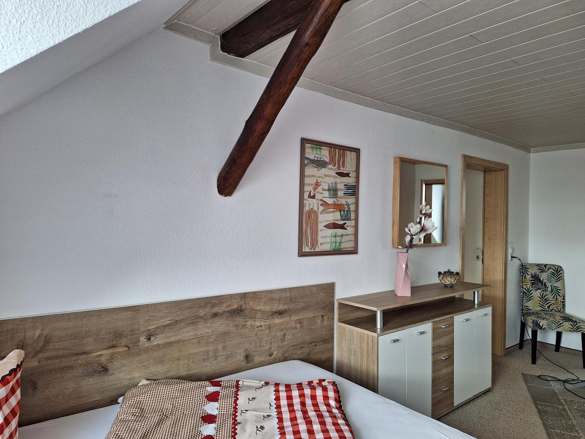 Gaststaette Und Pension Zur Schiene แมร์เซอบวร์ก ภายนอก รูปภาพ