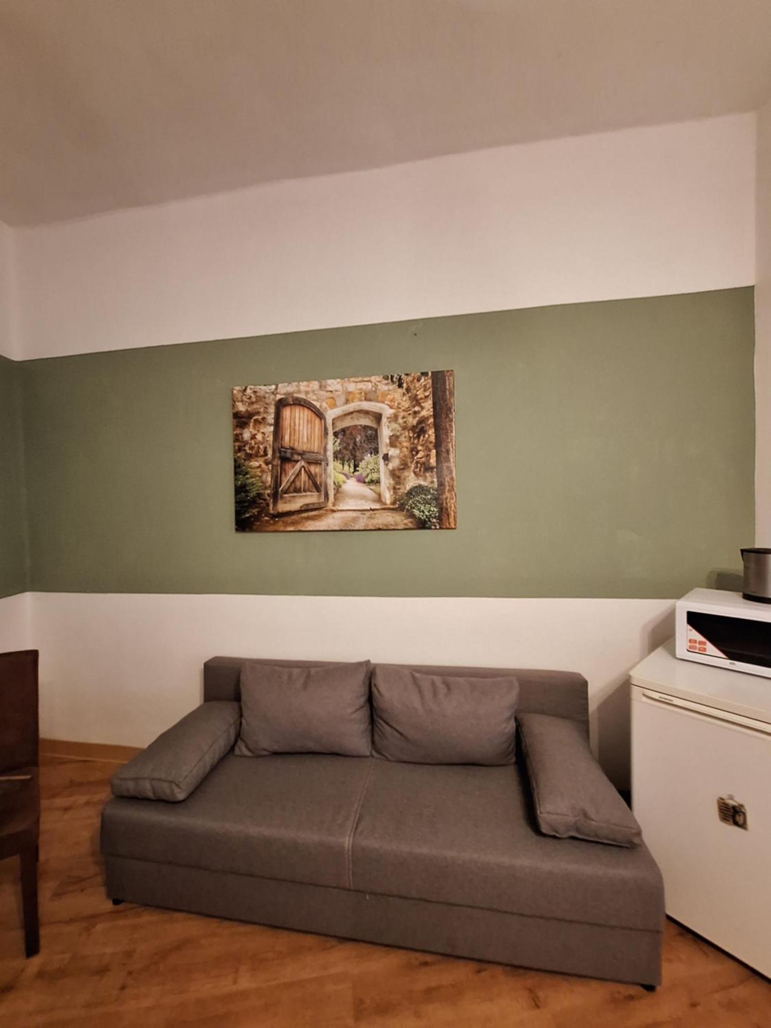 Gaststaette Und Pension Zur Schiene แมร์เซอบวร์ก ห้อง รูปภาพ